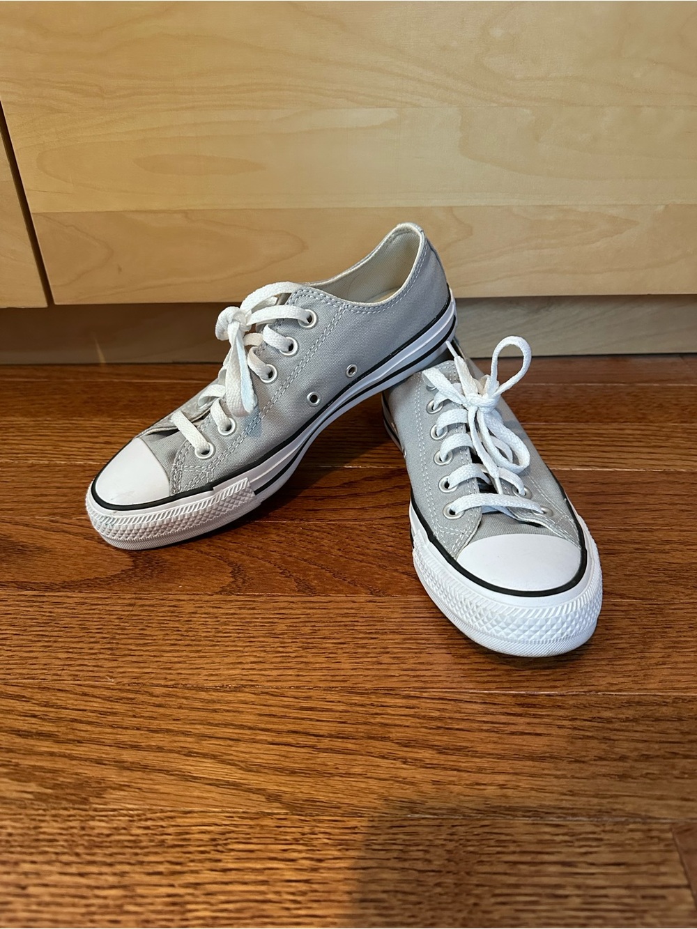 Converse Chuck Taylor All Star | Low Tops | Women’s 7